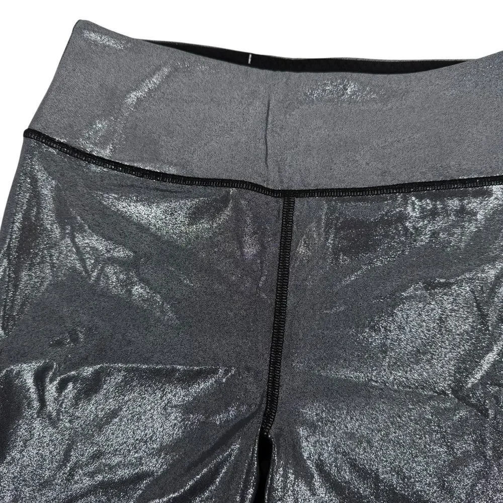 Victoria Sport Metallic Bike Shorts Size XS Silver High Rise 7 In Inseam Sporty